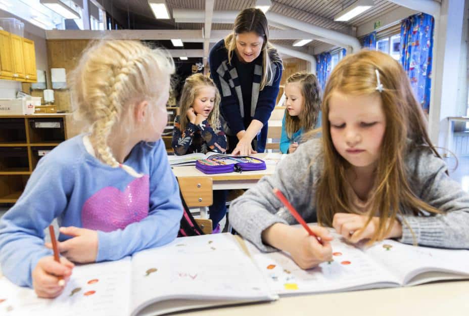 Skolenes Landsforbund: Ansatte I Skoler Og Barnehager Er Mindre Trygge