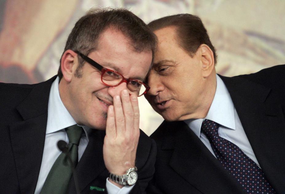 Berlusconi vuole premiare i grandi scalpi con “un gran numero di prostitute”