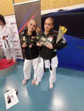 Ardiana Zenkic og Mina Lie, Sentrum karateklubb