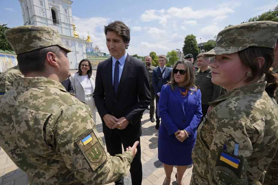 Prime Minister of Canada with a promise of billions visits Ukraine