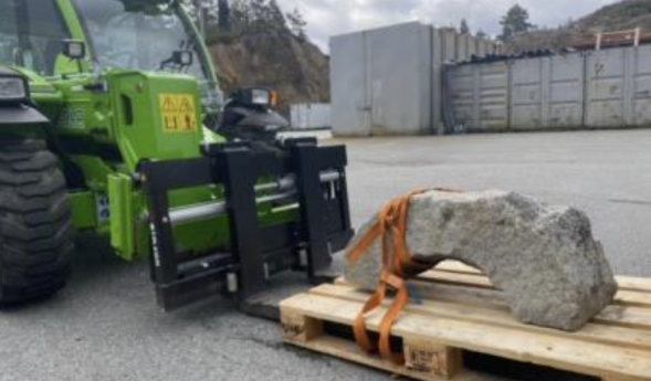 Granitt fra Bømlo blir en del av et kunstprosjekt til det nye regjeringskvartalet som skal stå ferdig i 2025. Foto: Bømlo kommune