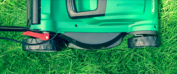 Robot gressklipper. Foto Daniel Watson/Unsplash