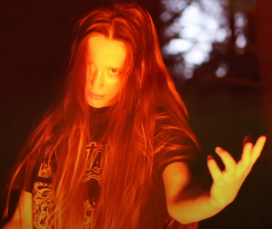 Jentemetalbandet Wratg fra Haugalandet slapp nylig en rykende fest singel "The Glade" Sangen handler blant anne om hekser, troll og det å bli utestengt fra bygda.. Skjermdump: YouTube