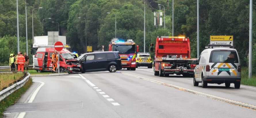 Frontkollisjon Raglamyr. Foto: Radio Haugaland.