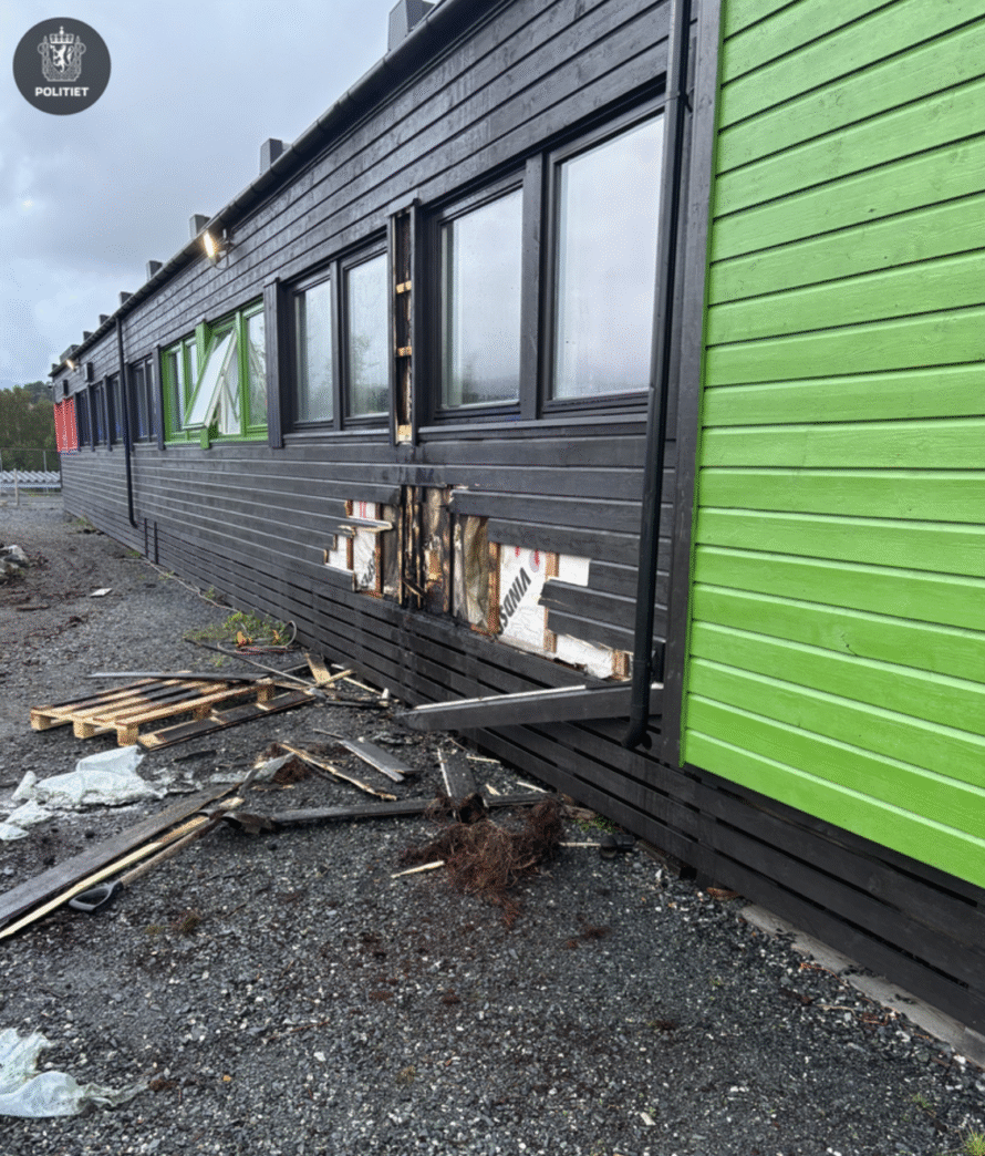 Brann Stord Kristne skule i Bandadalen 10.august 2025. Foto: Politiet.