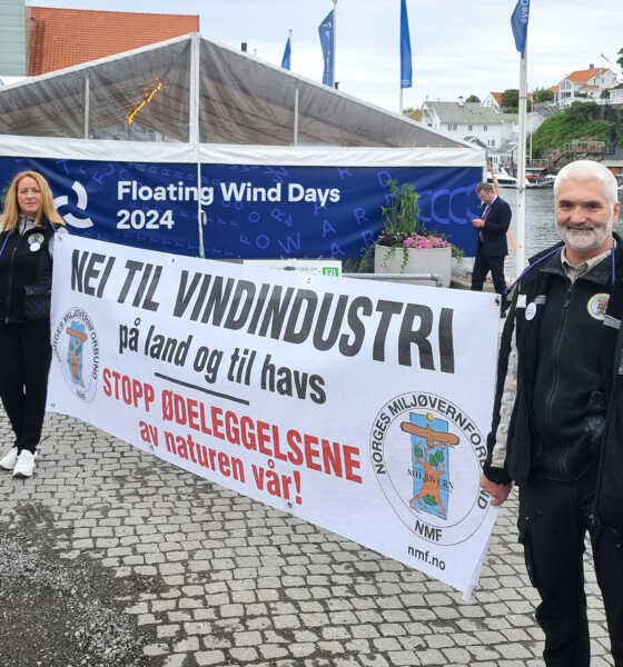 Norges Miljøvernforbund ved Marianne Sol Levinsen og Arnfinn Nilsen under Floating Wind Days i Haugesund i 2024. Foto: NMF.